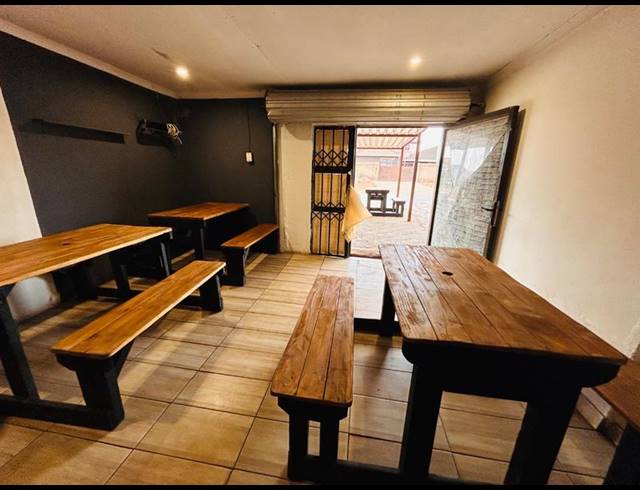 2 BEDROOM HOUSE FOR SALE IN PROTEA GLEN